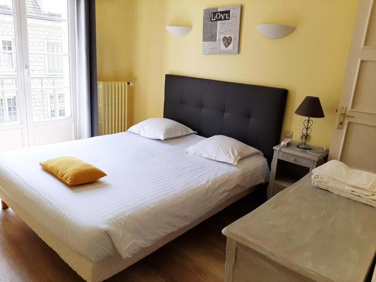 Come Inn Neufchâtel-en-Bray Esterno foto