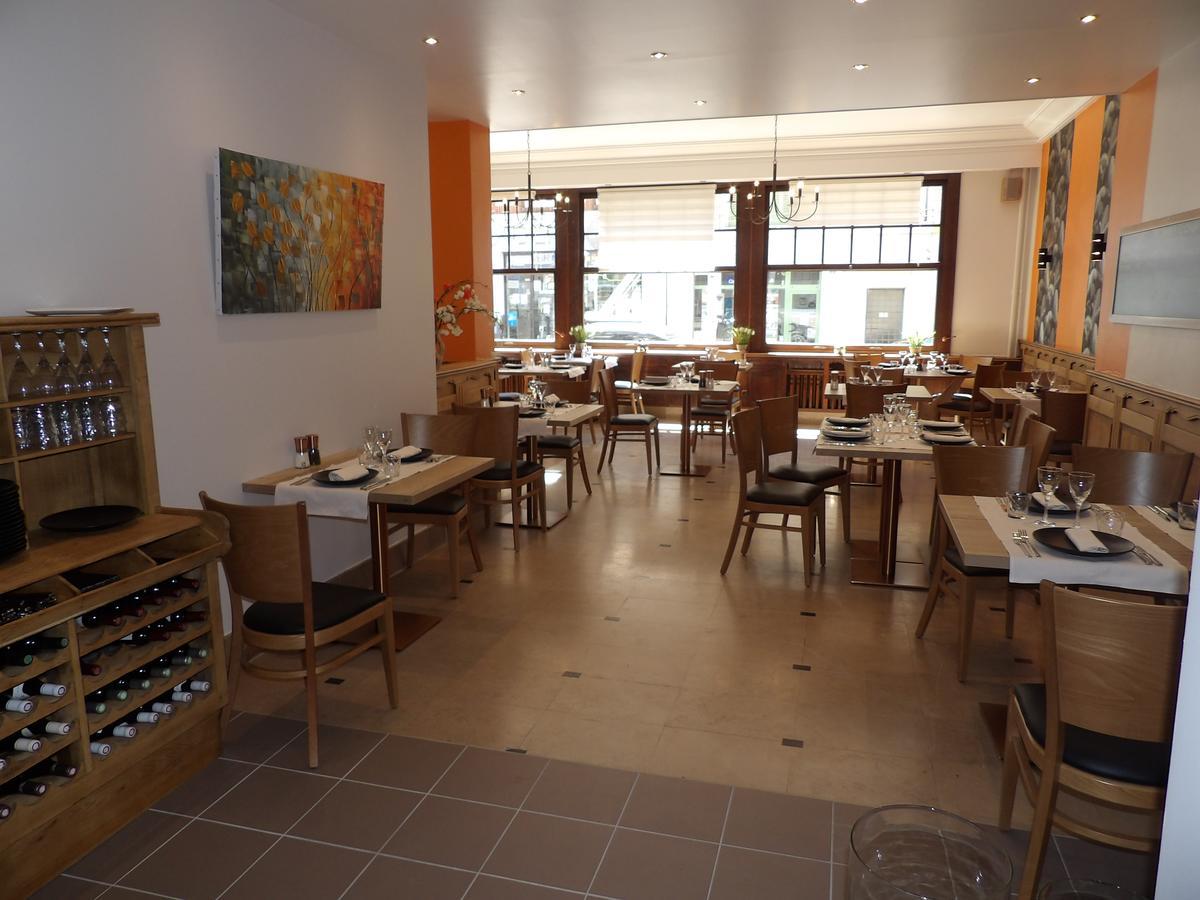 Come Inn Neufchâtel-en-Bray Esterno foto